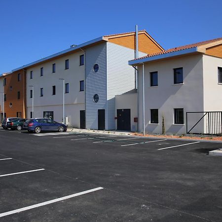 Ibis Styles Villeneuve Sur Lot Exterior foto