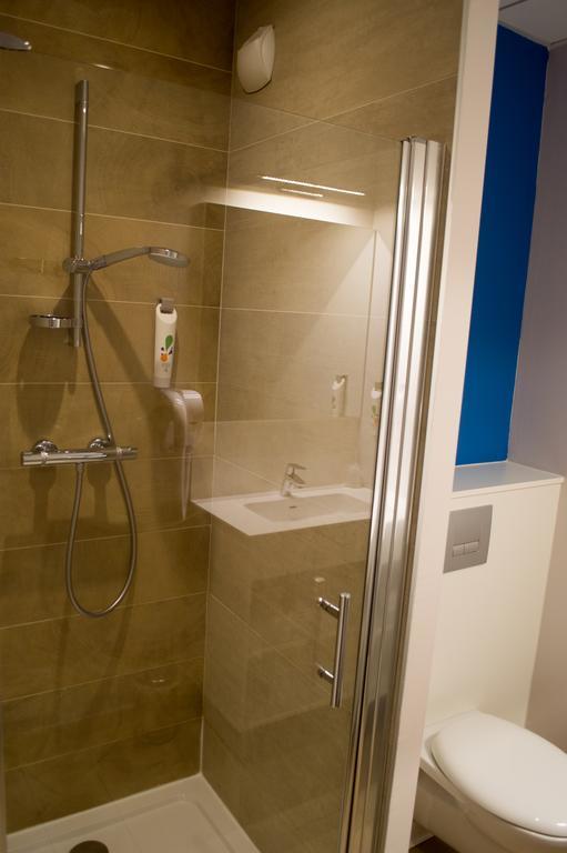 Ibis Styles Villeneuve Sur Lot Exterior foto